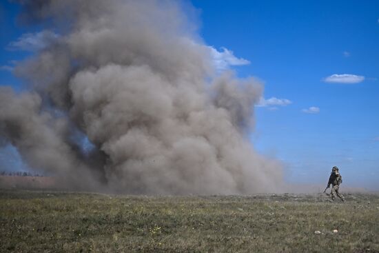 Russia Ukraine Military Operation Troops Training