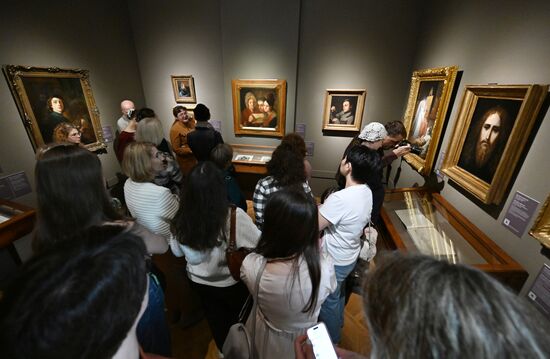 Russia Art Stupin Exhibition