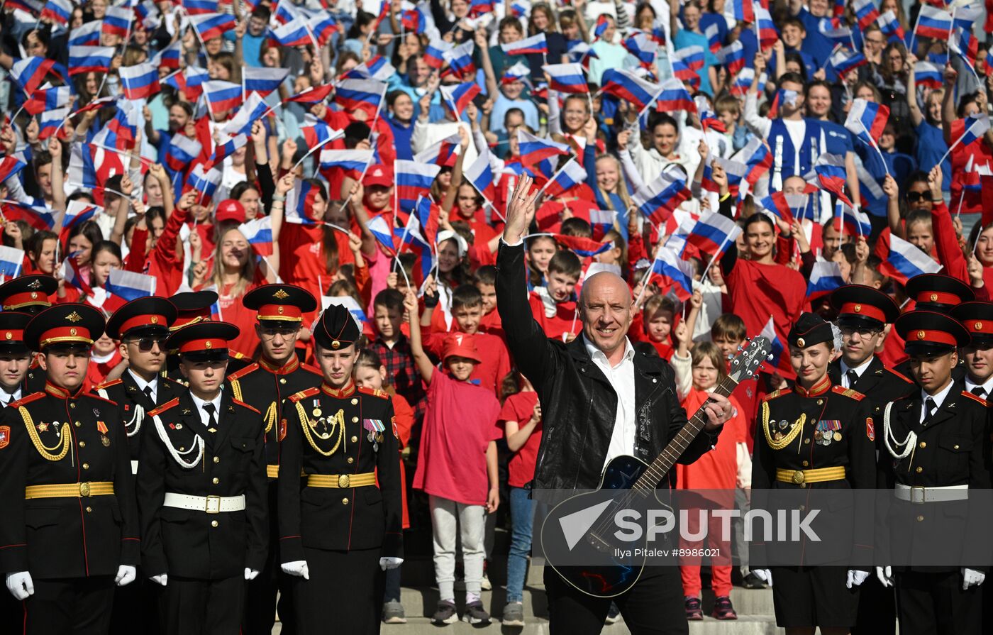 Russia National Flag Day
