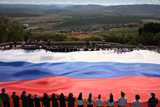 Russia National Flag Day