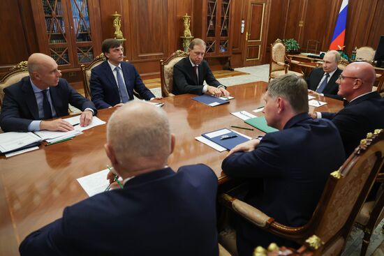 Russia Putin Government
