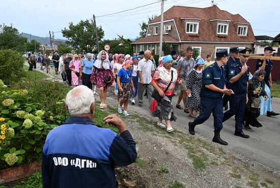 Russia Floods Religious Procession