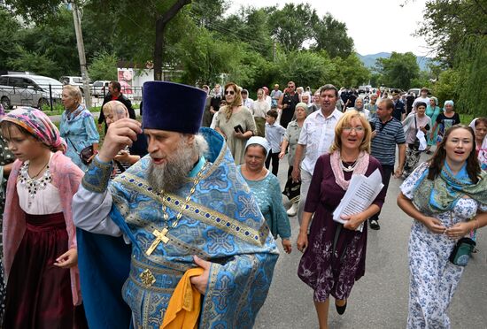 Russia Floods Religious Procession