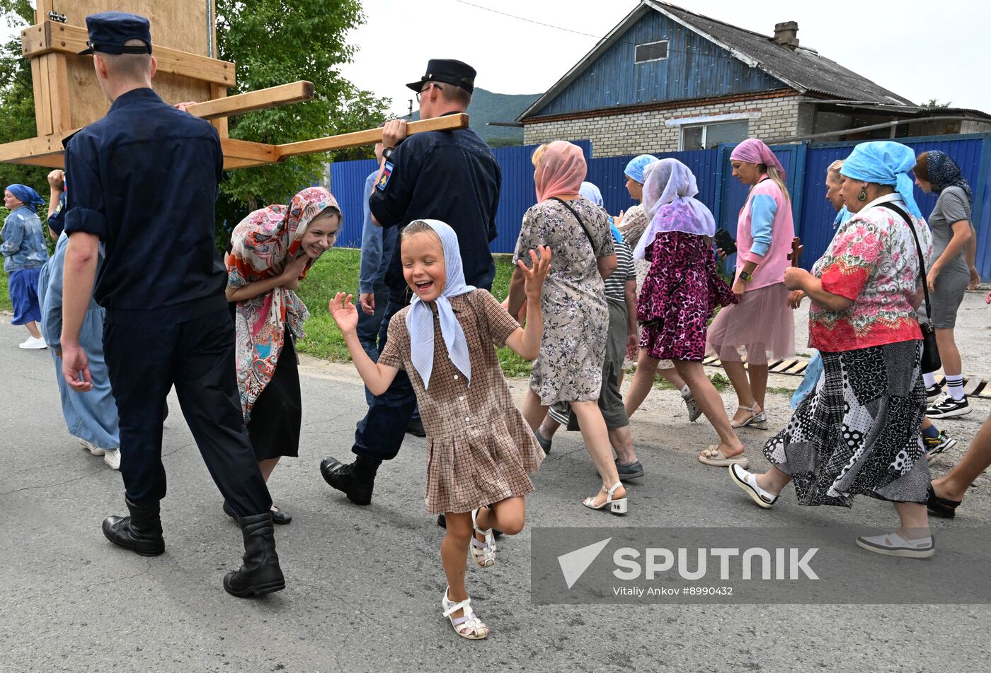 Russia Floods Religious Procession