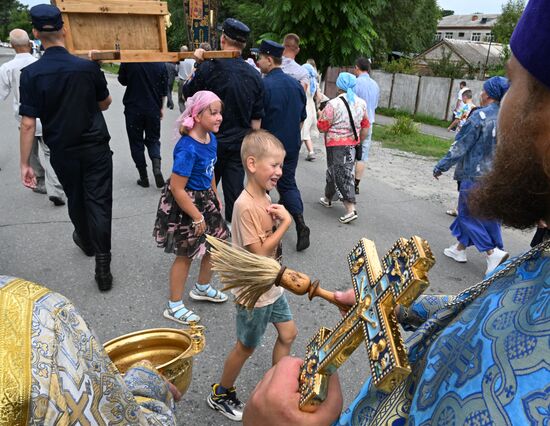 Russia Floods Religious Procession