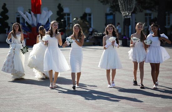 Russia Bride Flashmob