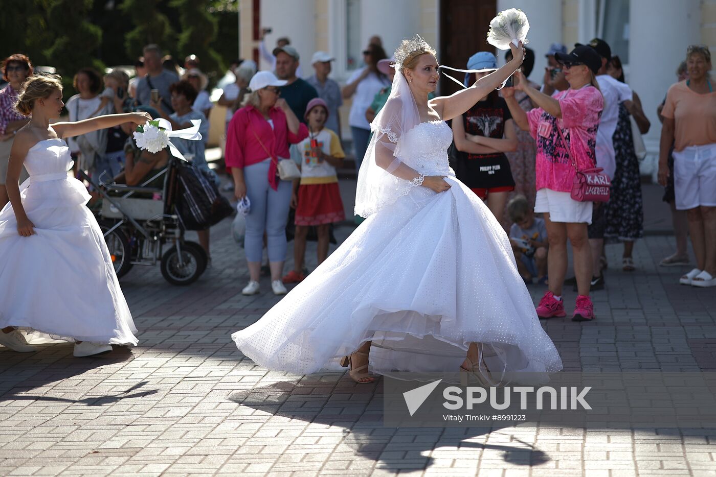 Russia Bride Flashmob
