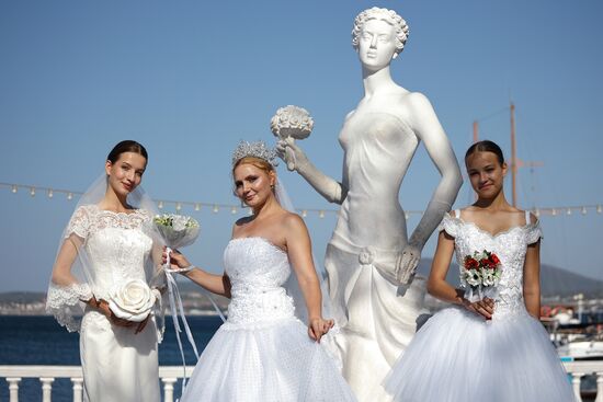 Russia Bride Flashmob