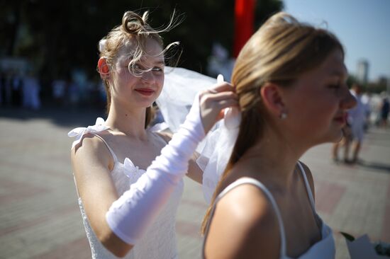Russia Bride Flashmob