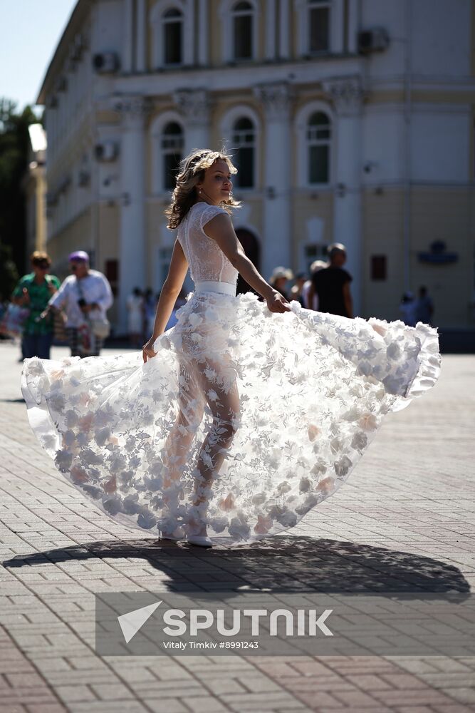 Russia Bride Flashmob