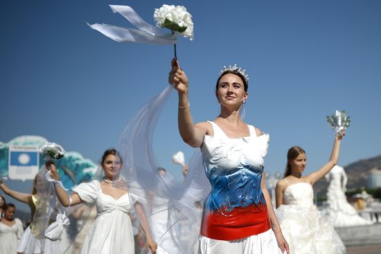 Russia Bride Flashmob