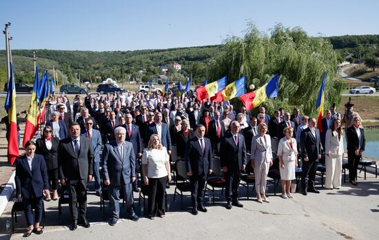 Moldova Parliamentary Election Campaign