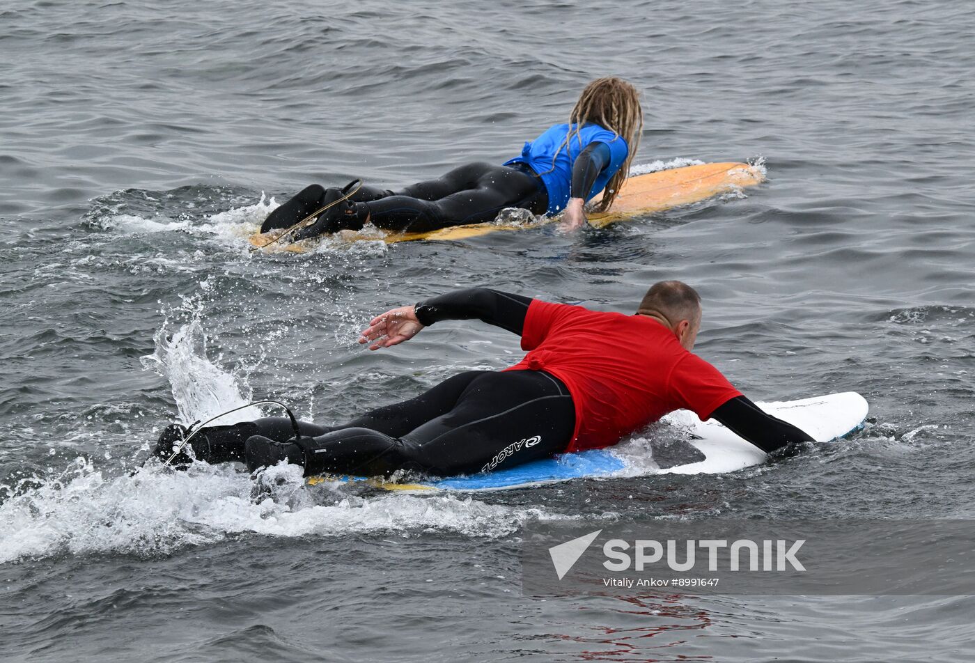 Russia Surfing