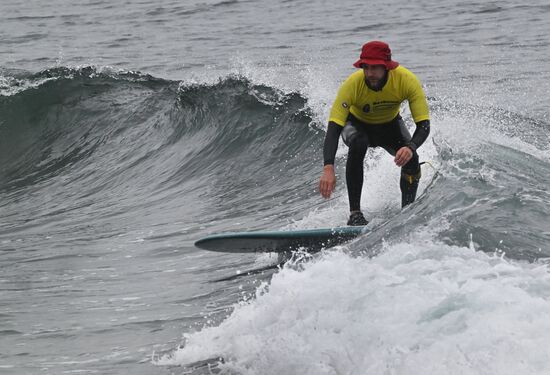 Russia Surfing