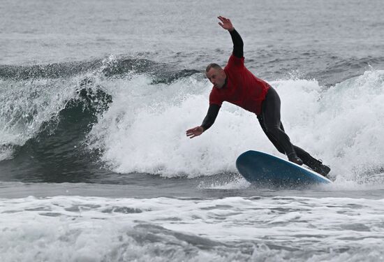 Russia Surfing