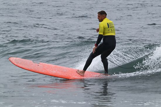 Russia Surfing