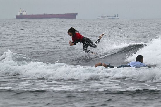 Russia Surfing