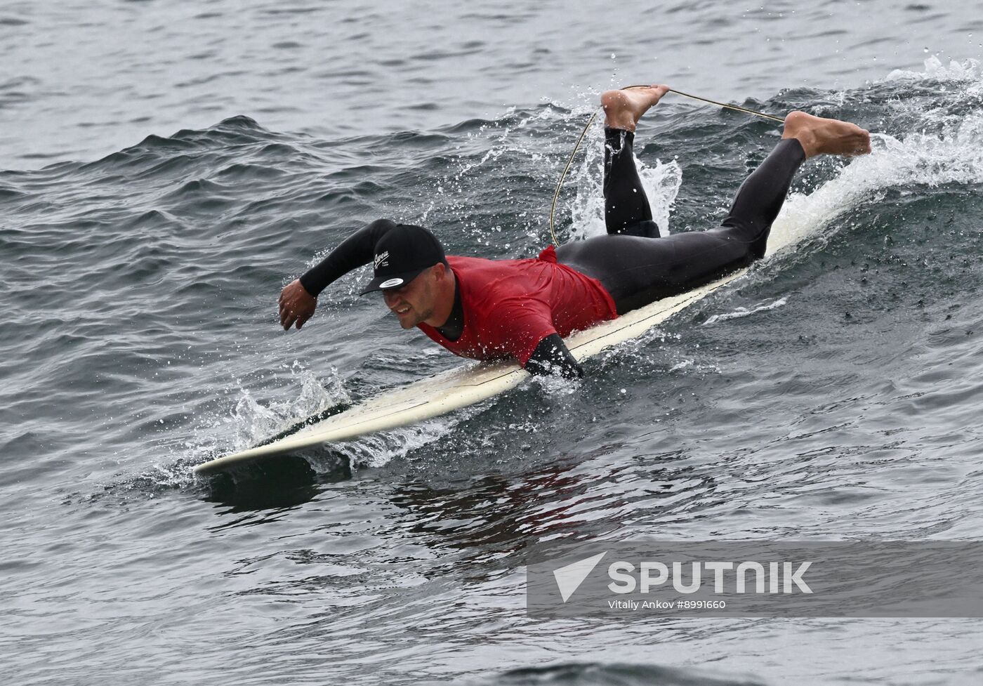 Russia Surfing