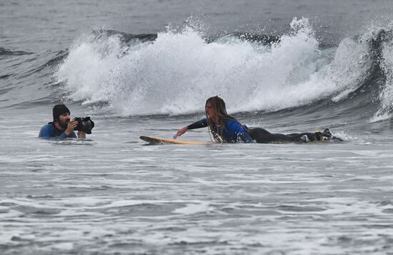 Russia Surfing