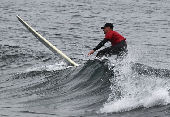 Russia Surfing