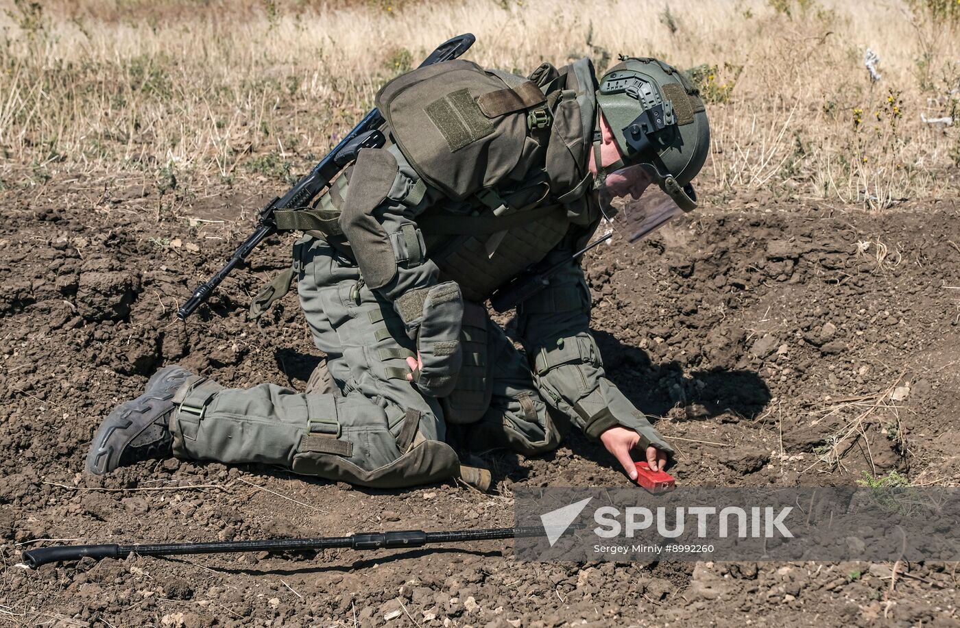 Russia Ukraine Military Operation Sappers Training