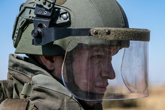 Russia Ukraine Military Operation Sappers Training