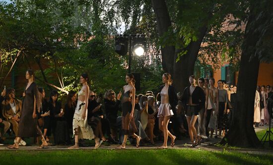 Russia Moscow Fashion Week Ruban