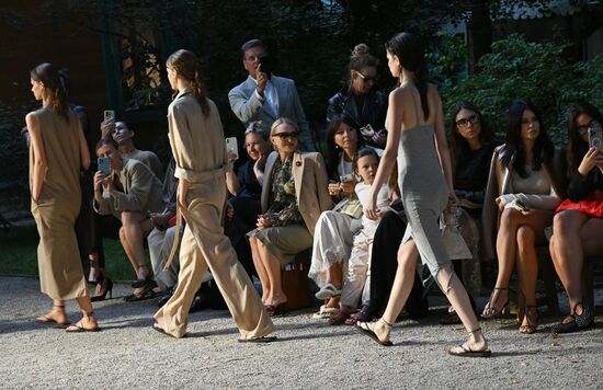 Russia Moscow Fashion Week Ruban