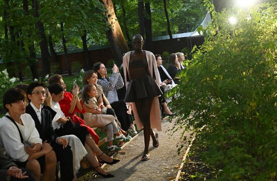 Russia Moscow Fashion Week Ruban