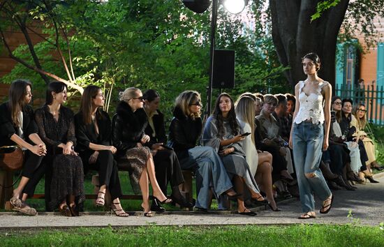 Russia Moscow Fashion Week Ruban
