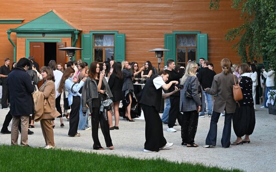 Russia Moscow Fashion Week Ruban