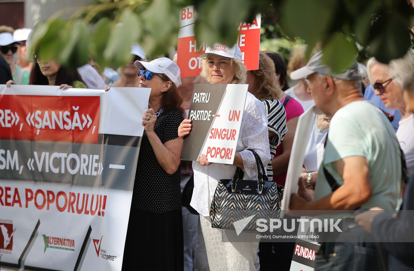 Moldova Pobeda Bloc Restriction