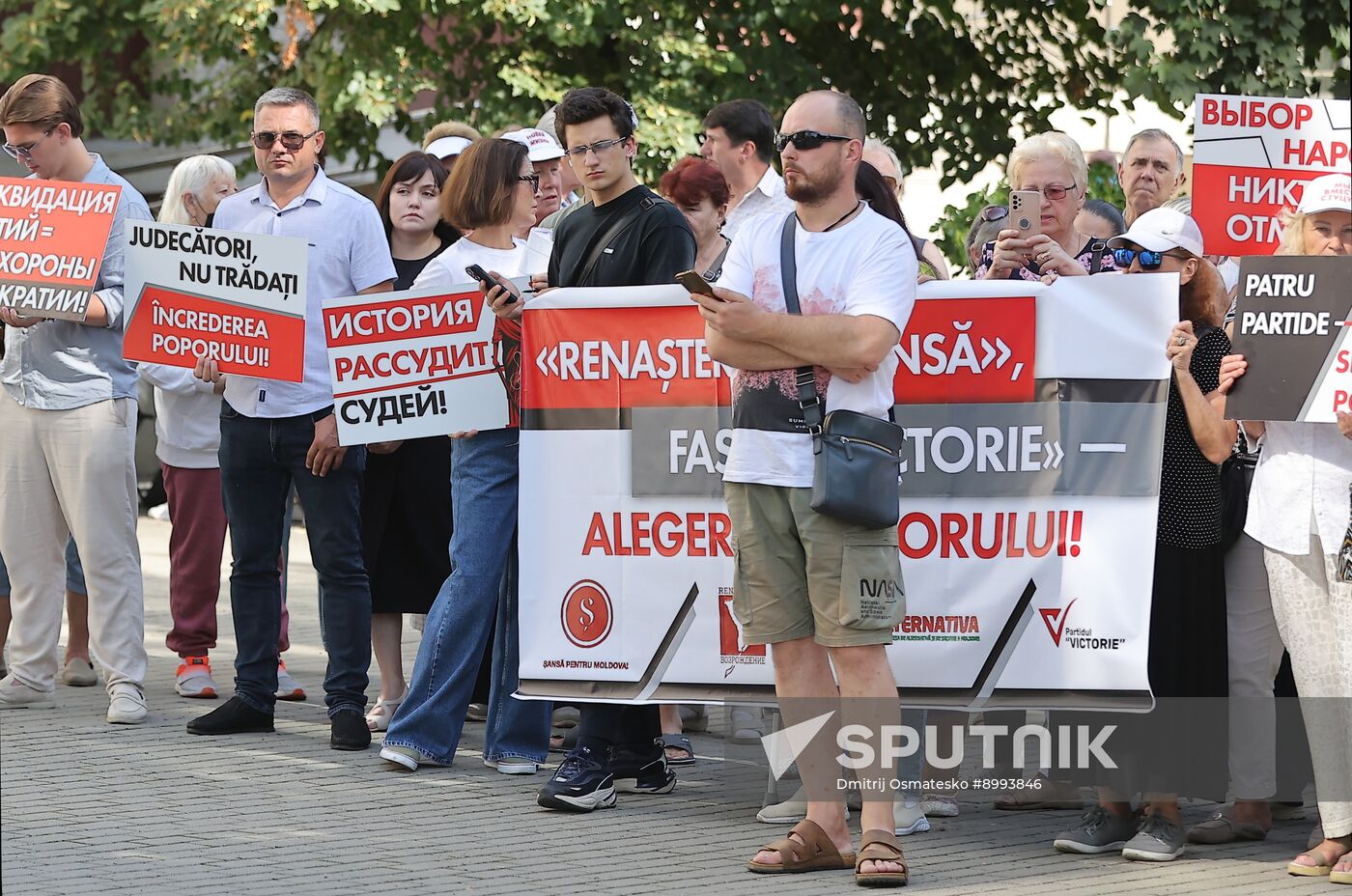 Moldova Pobeda Bloc Restriction