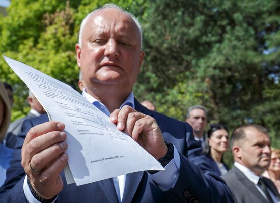 Moldova Parliamentary Election Campaign