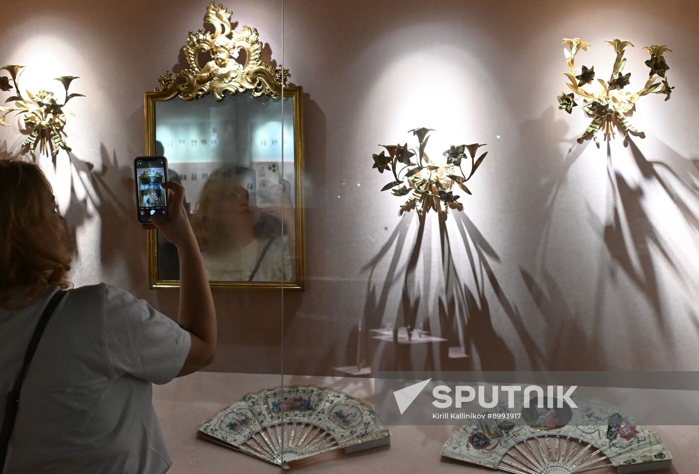 Russia Rhinestone Jewelry Exhibition