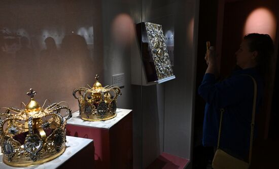 Russia Rhinestone Jewelry Exhibition