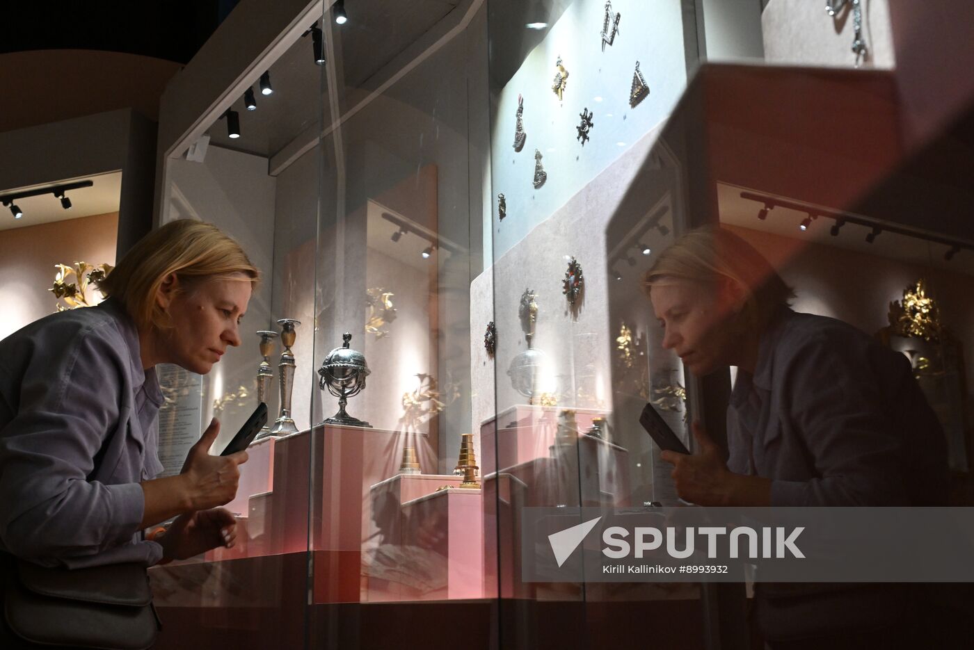 Russia Rhinestone Jewelry Exhibition