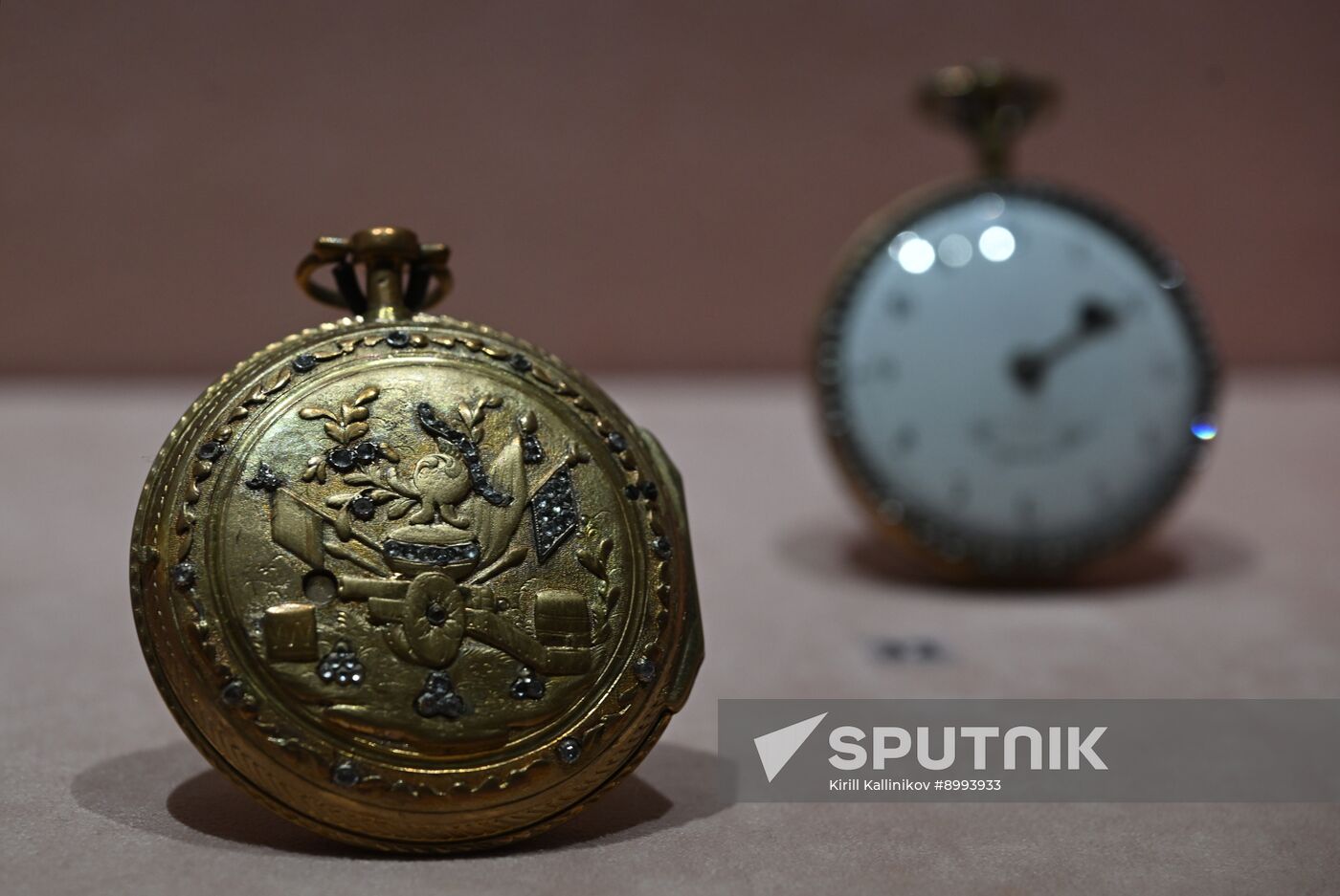 Russia Rhinestone Jewelry Exhibition