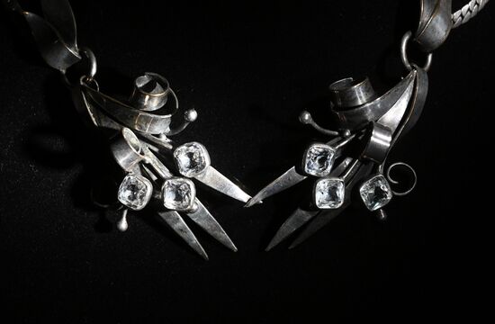 Russia Rhinestone Jewelry Exhibition