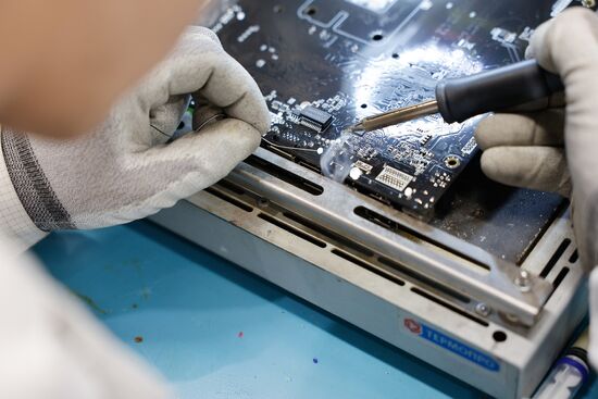 Russia Electronics Industry