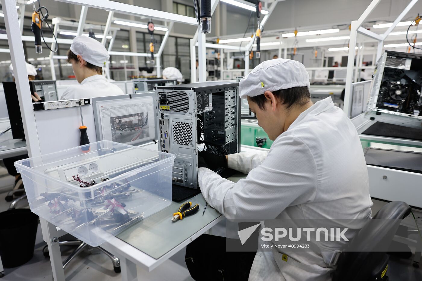 Russia Electronics Industry