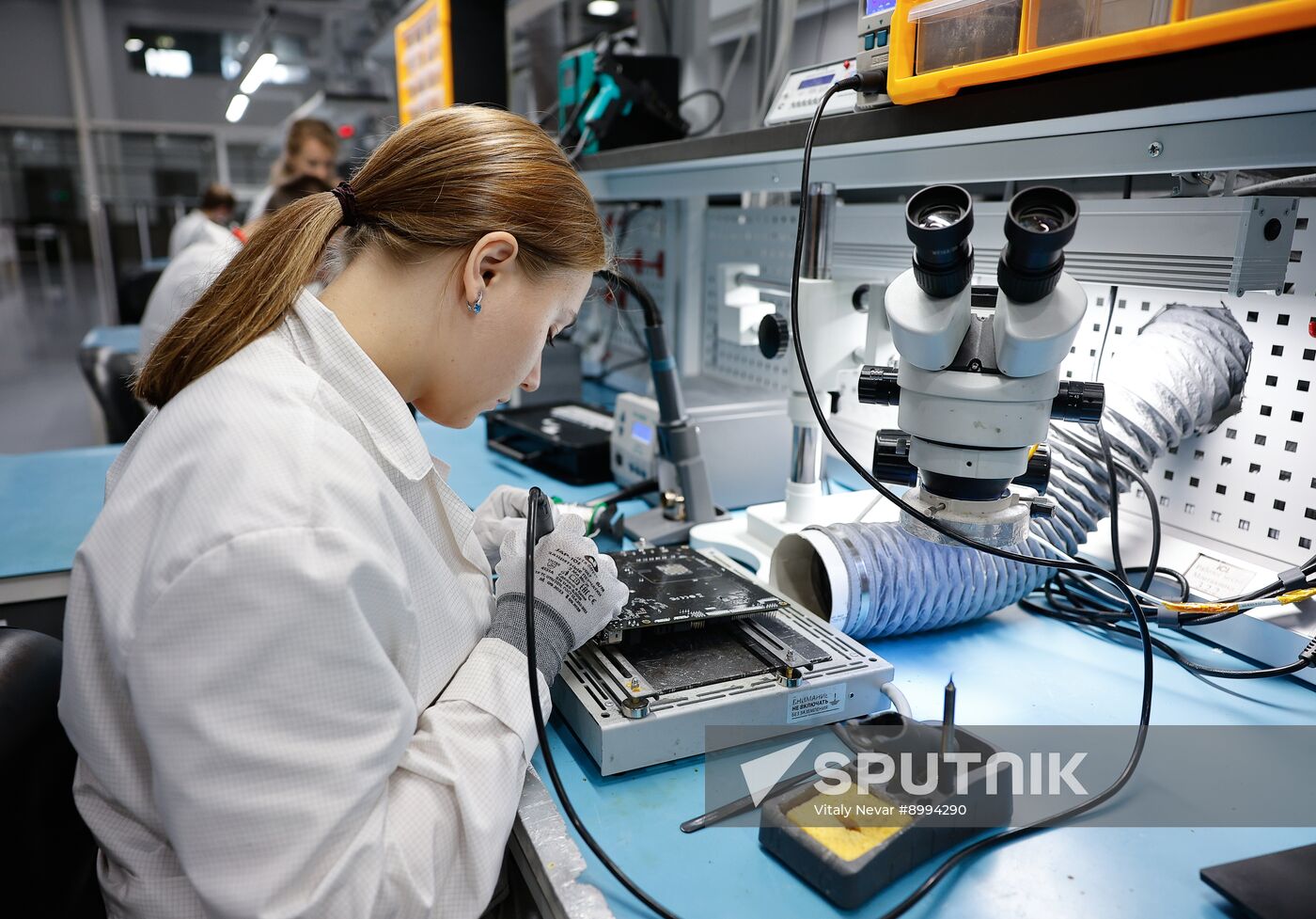 Russia Electronics Industry