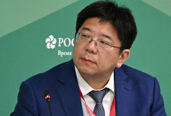 EEF-2025. International Advanced Special Economic Zones and Transport Corridors in the Far East: What Next?