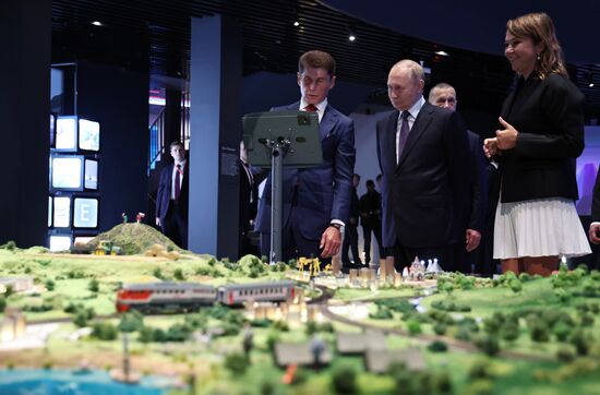 Russia Putin Far Eastern Federal District