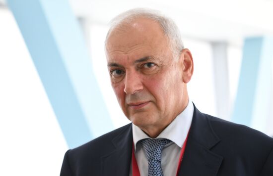 EEF-2025. Plenary Session. Guest Arrival