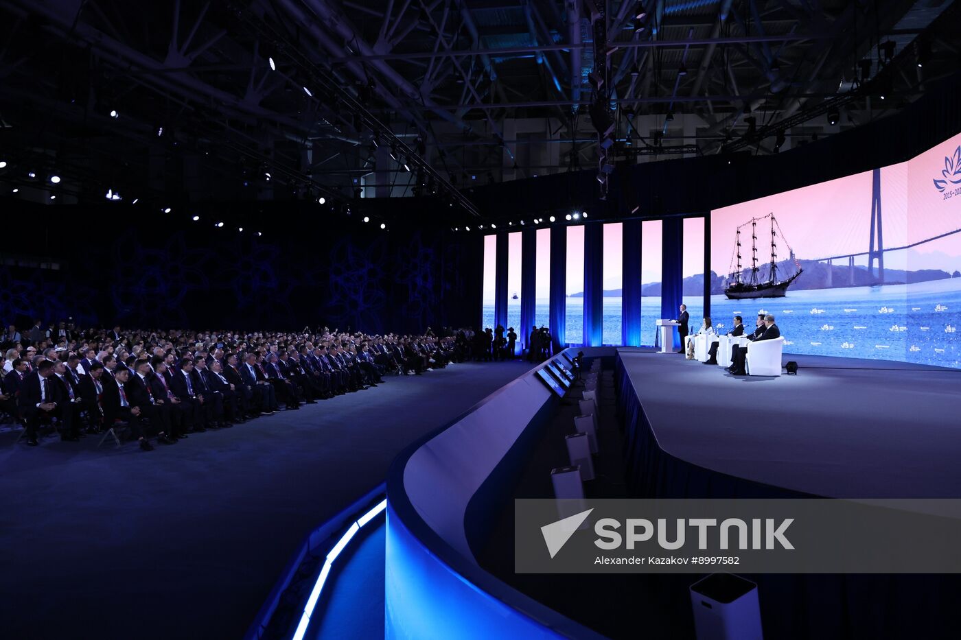 EEF-2025. Plenary Session
