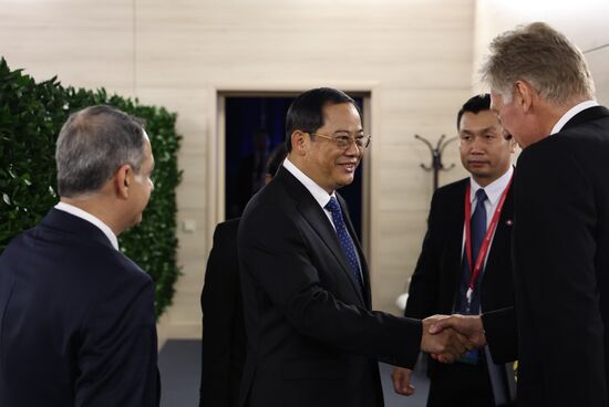 EEF-2025. Plenary Session