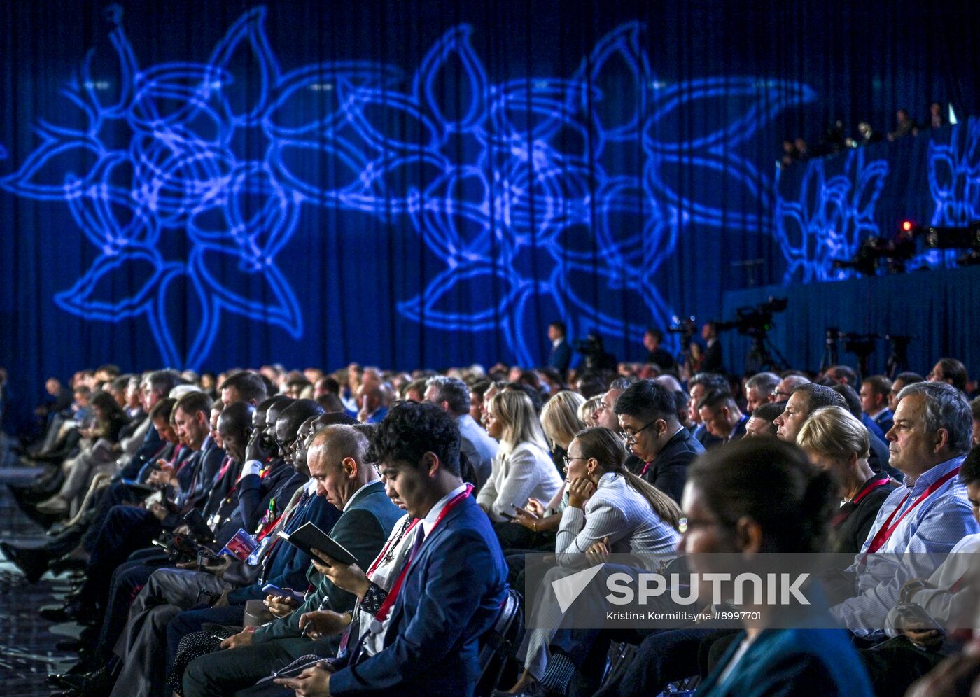 EEF-2025. Plenary Session