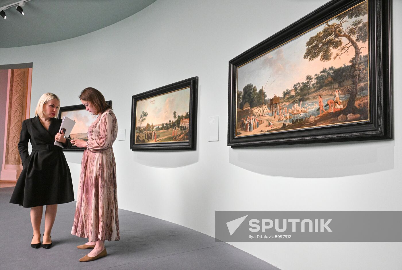 Russia Art Moscow Exhibition