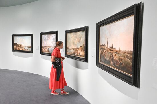 Russia Art Moscow Exhibition